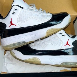 JORDAN MAX AURA 2 (GS)